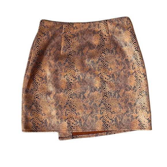 Brown and Tan Faux Suede Snakeskin Wrap Mini Skirt Size Medium - Picture 2 of 4